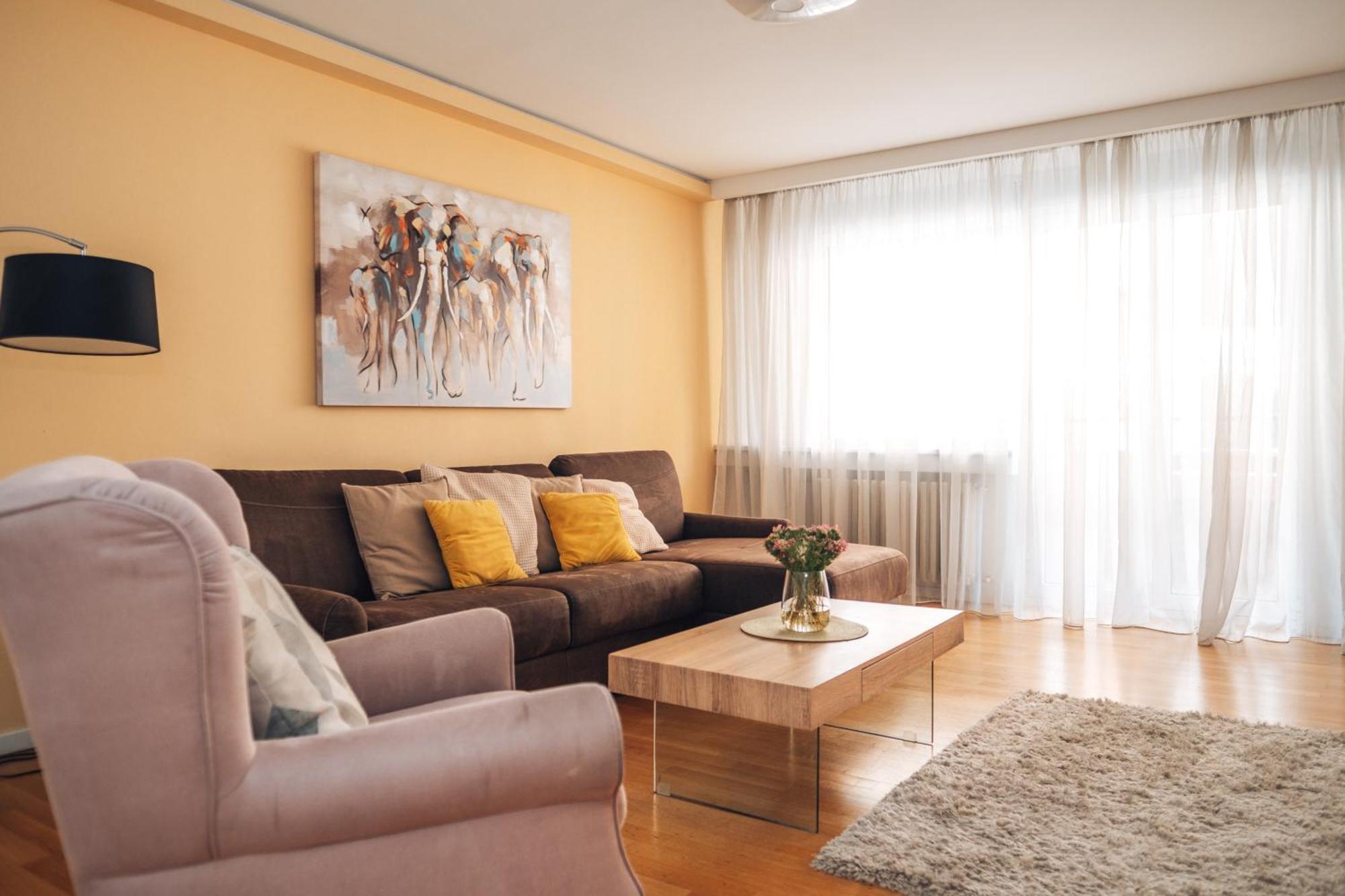 Crown Central Three Bedroom Apartment เบลเกรด ภายนอก รูปภาพ