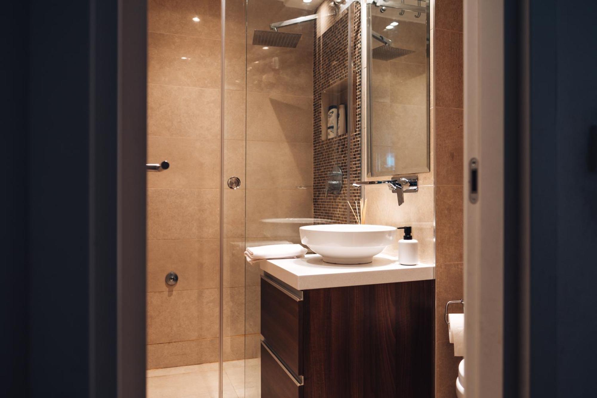 Crown Central Three Bedroom Apartment เบลเกรด ภายนอก รูปภาพ